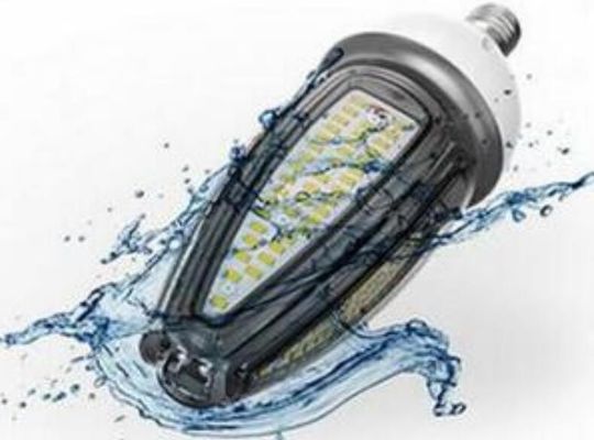 China IP65 Waterproof 120lm/watt das lâmpadas conduzidas milho 50w com 5 anos de garantia fornecedor